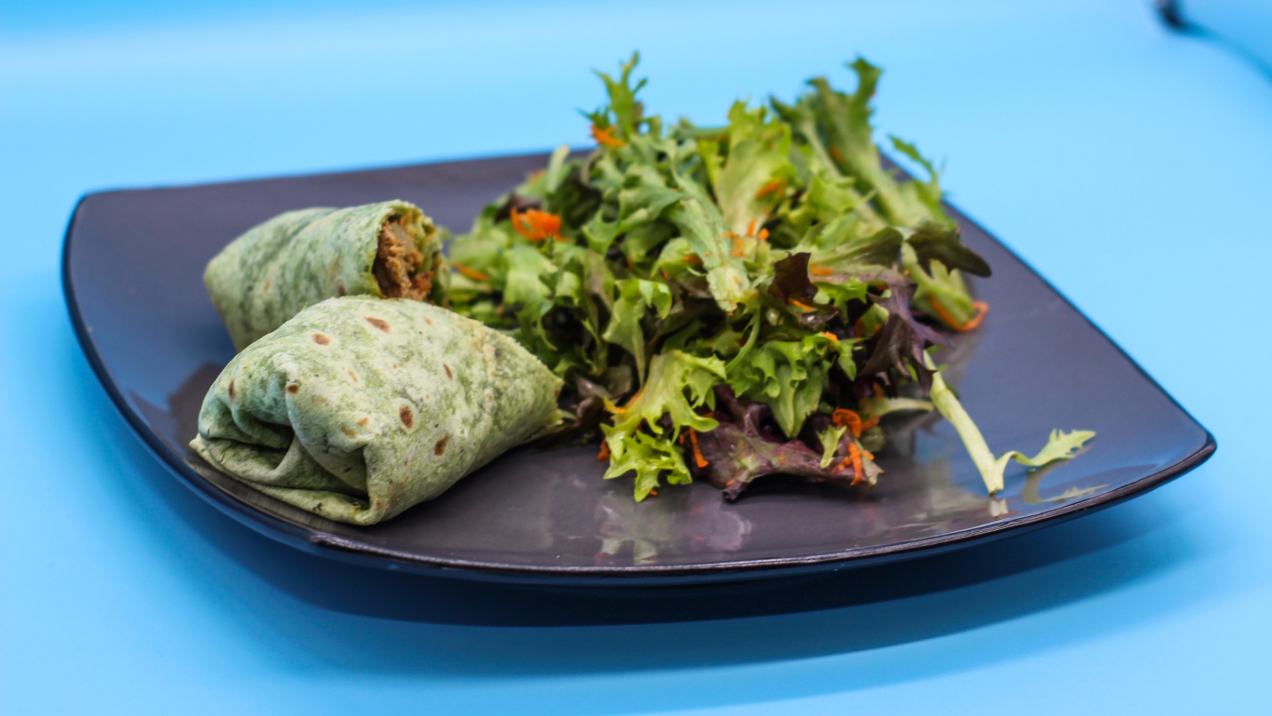 Spinach wrap with mixed greens side salad